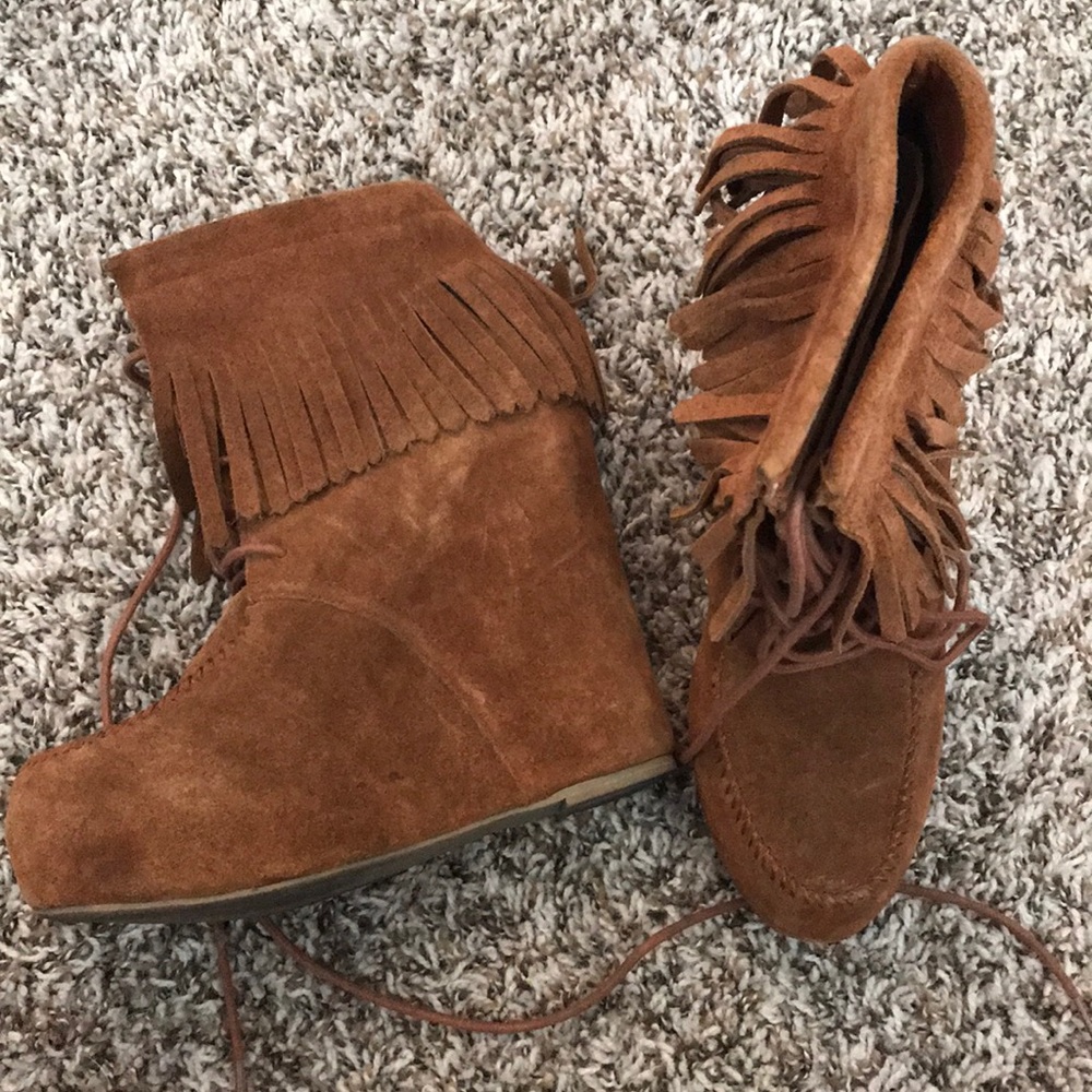 Moccasin wedges